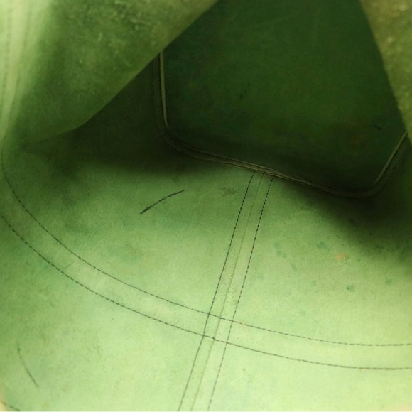 Louis Vuitton Epi Leather Keepall 45 in Borneo Green - Picture 9 of 9